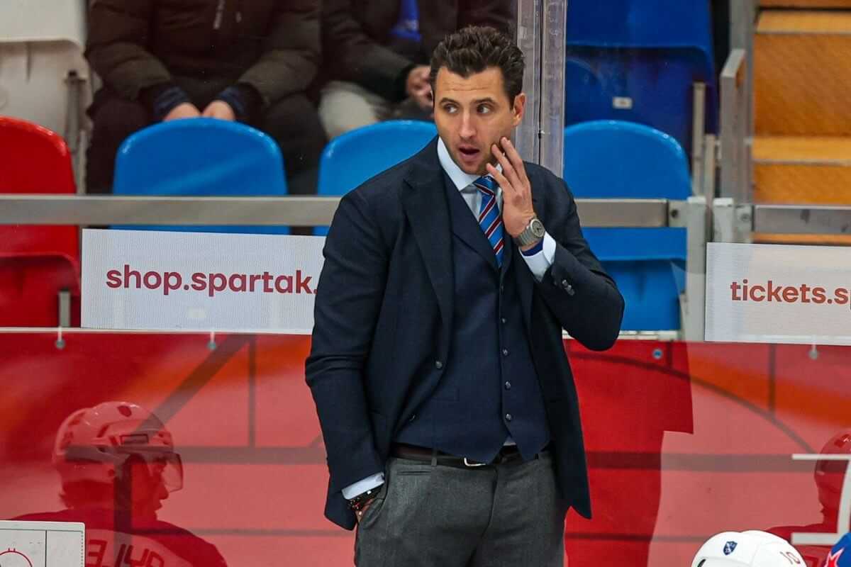 Звонили, благодарили - российский тренер о заслугах в победе Казахстана на ЧМ по хоккею