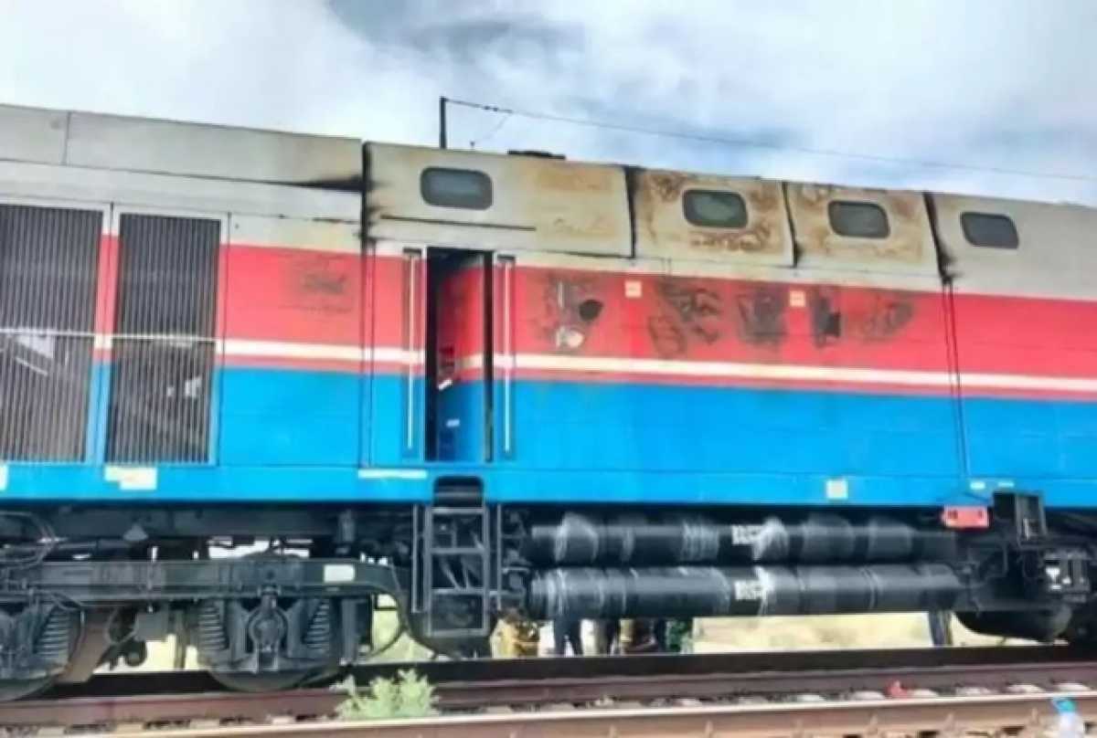 В Кызылординской области сгорел новый локомотив