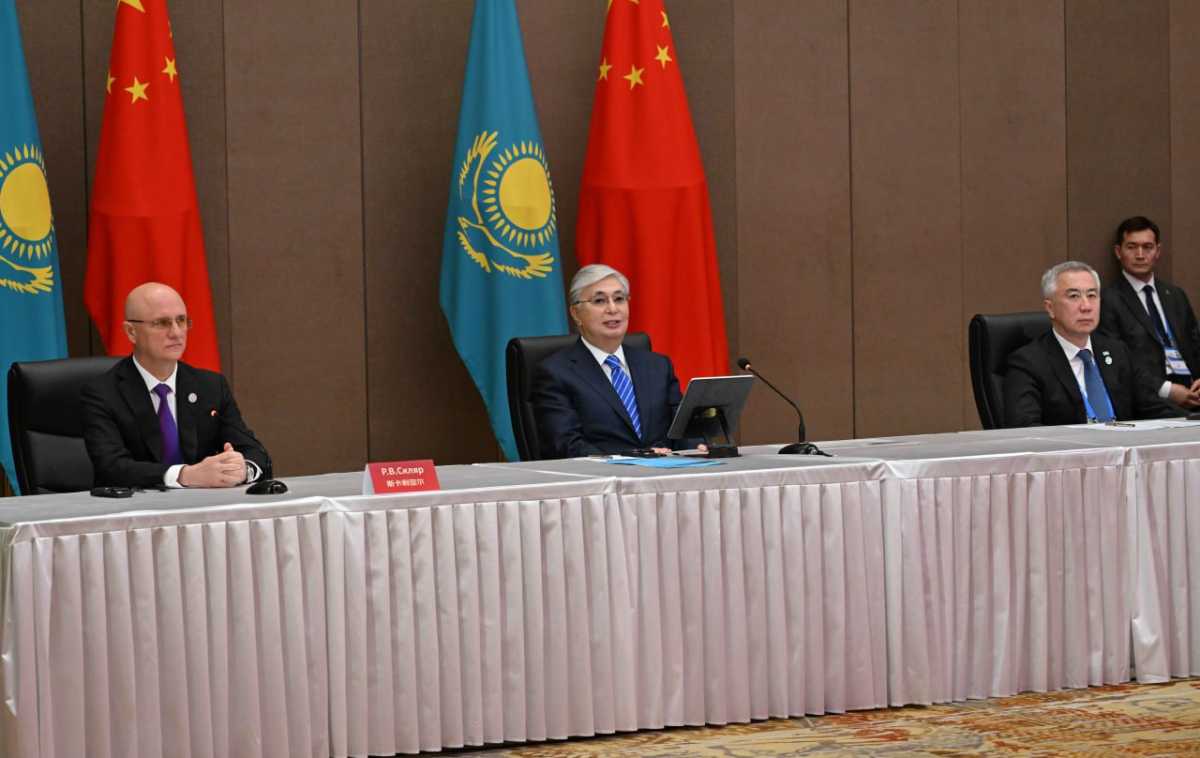 Токаев открыл Национальный павильон Казахстана на электронной площадке JD com