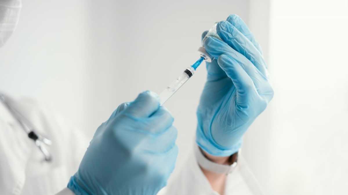 В Казахстане остались вакцины от коронавируса на миллионы долларов