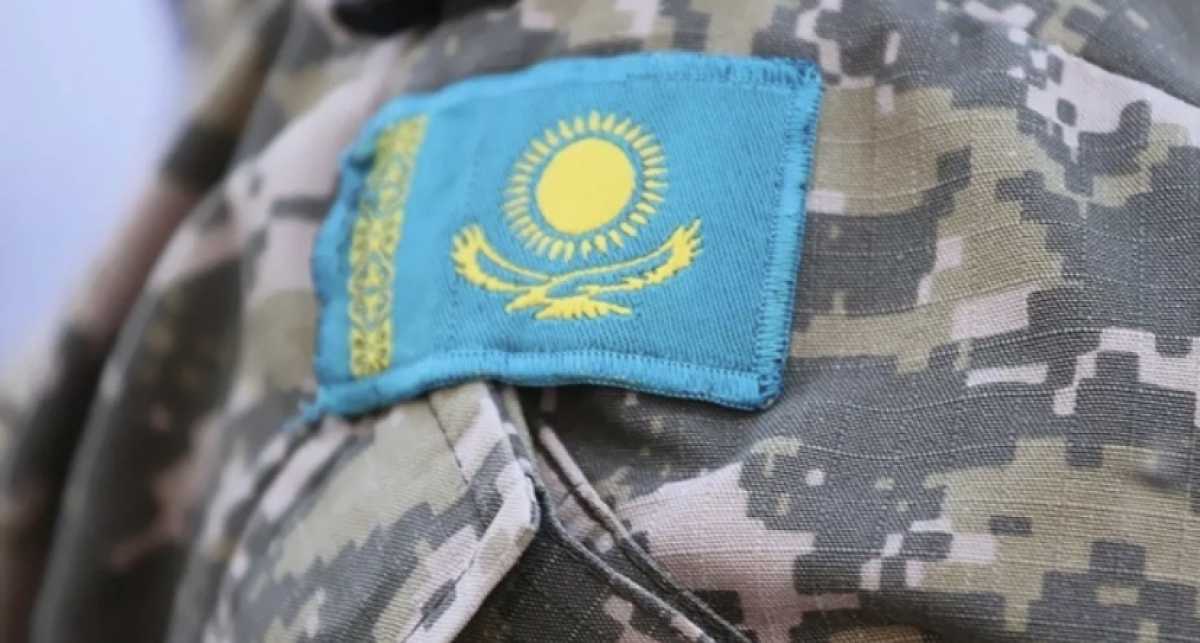 «В жизни всякое бывает» - глава Минобороны о дедовщине в казахстанской армии