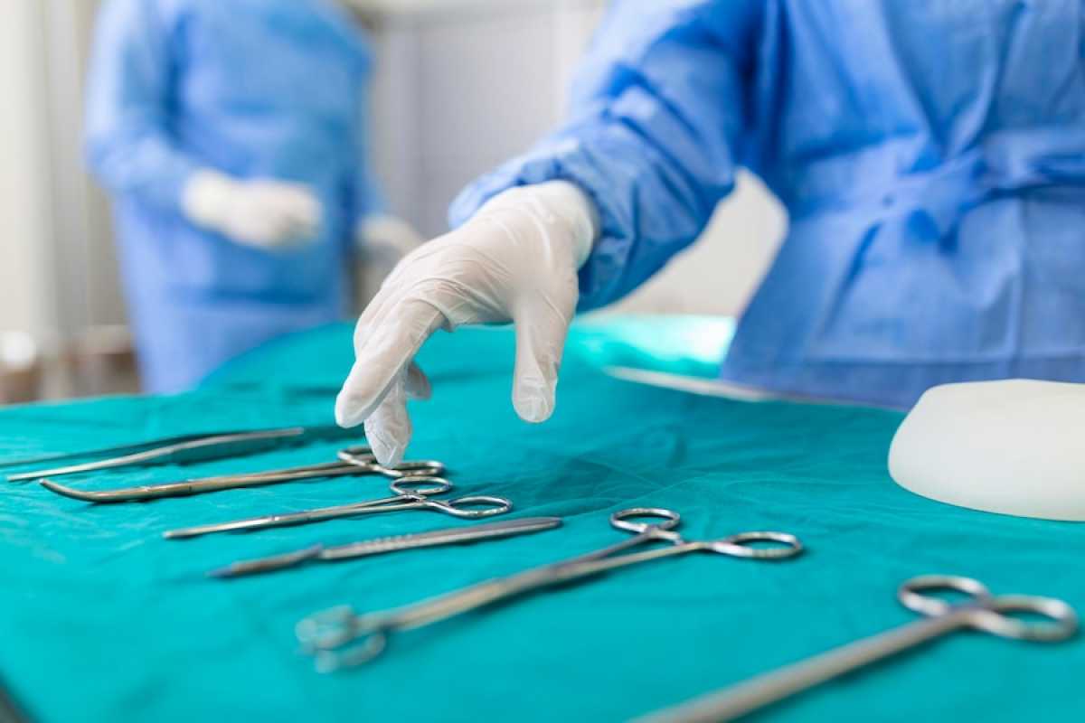 9-килограммовую опухоль удалили шымкентские врачи пациенту