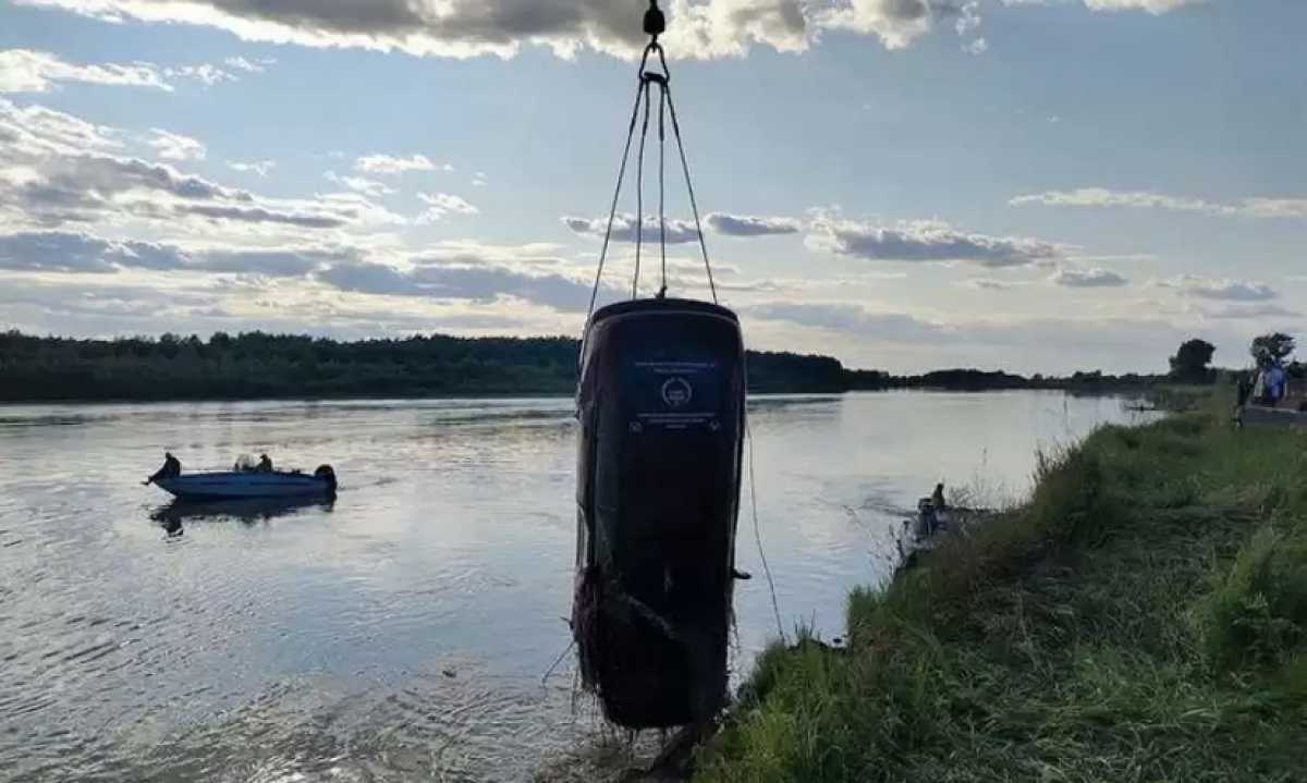 В Павлодарской области пропавшего мужчину нашли в машине на дне Иртыша