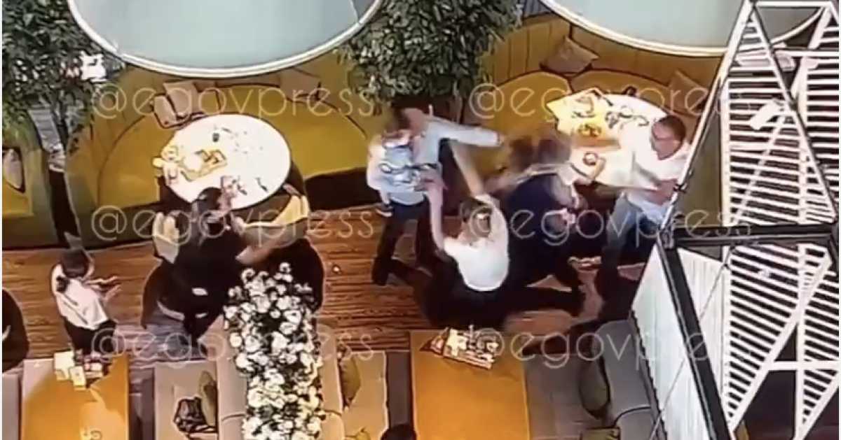 Избиение мужчины с ребёнком на руках в ТРЦ Астаны - полиция начала досудебное расследование