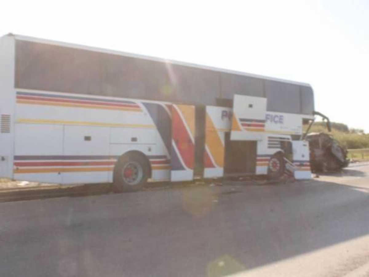 Автобус столкнулся с легковушкой в Кызылординской области: два человека погибли