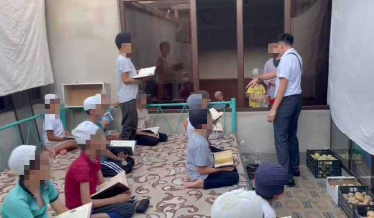 Мужчина проводил незаконные религиозные занятия для детей в Туркестанской области