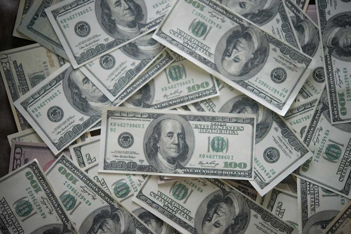 В Казахстане подешевел доллар