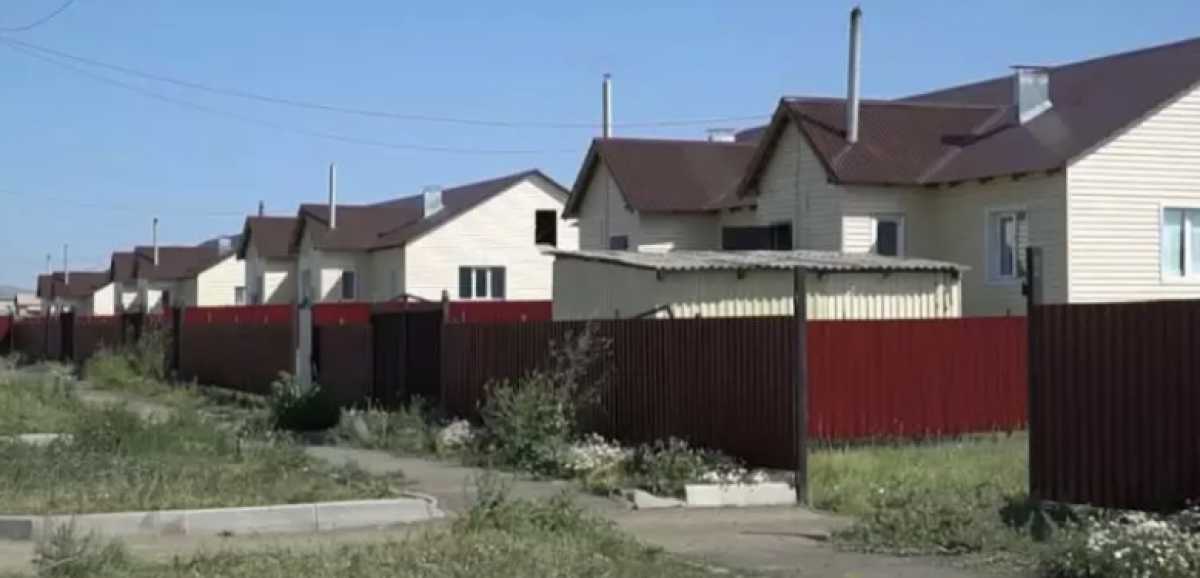 Непригодными для жизни оказались новые дома в Абайской области