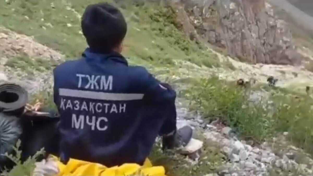 Сель в Алматинской области: 14 человек искали спасатели всю ночь