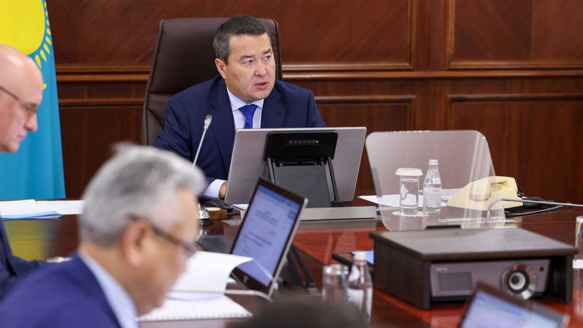 Алихан Смаилов провёл заседание Инвестиционного штаба