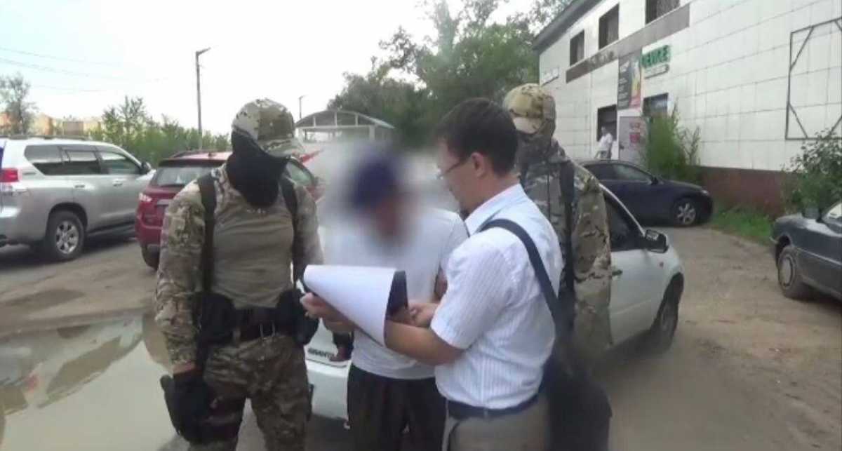 В Павлодарской области у мужчины вымогали деньги, угрожая насилием
