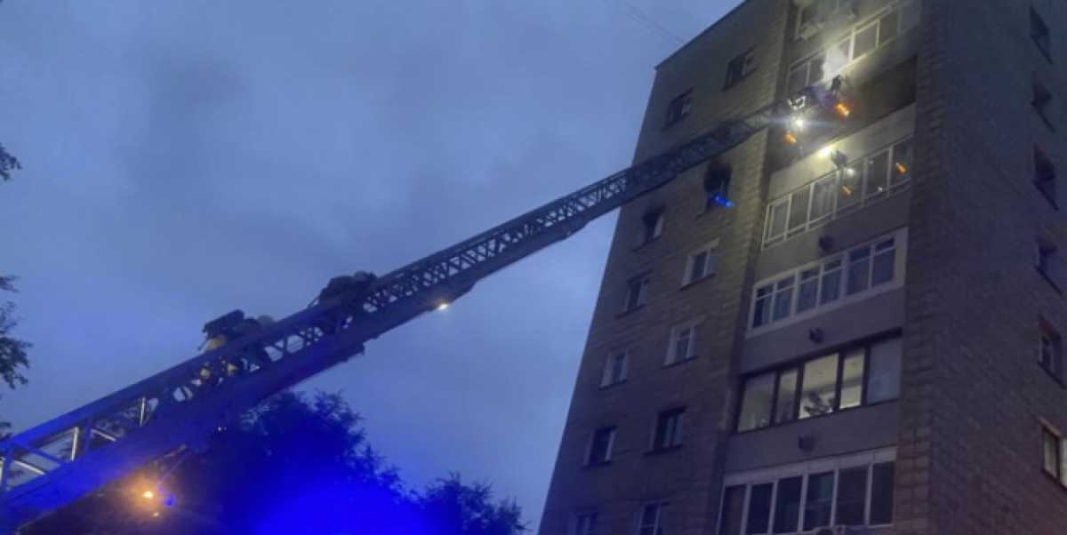Оставленный на зарядке телефон стал причиной пожара в квартире в Усть-Каменогорске