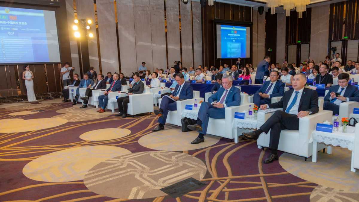 Масштабный казахстанско-китайский бизнес-форум прошёл в Шэнчжэне