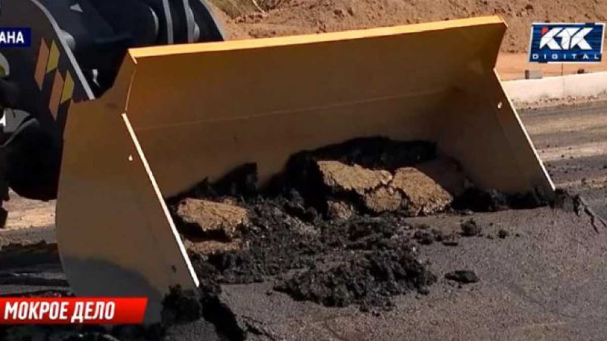 Столичные дорожники уложили асфальт во время ливня