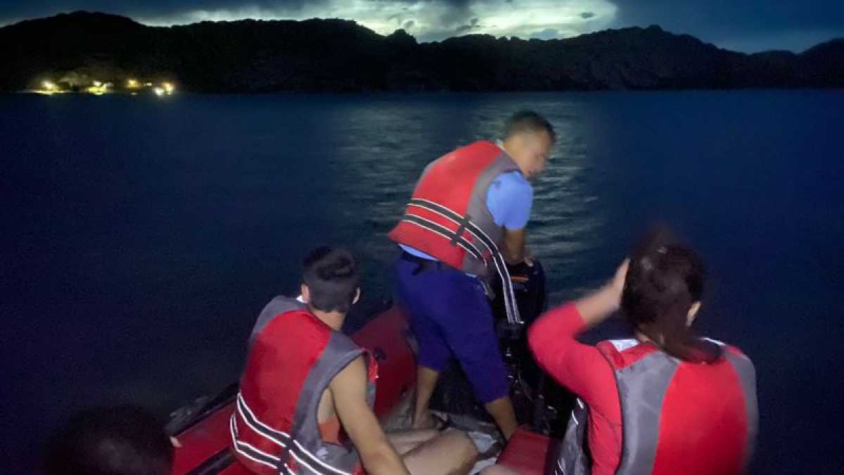 Шесть человек застряли на отдаленном берегу из-за непогоды в ВКО