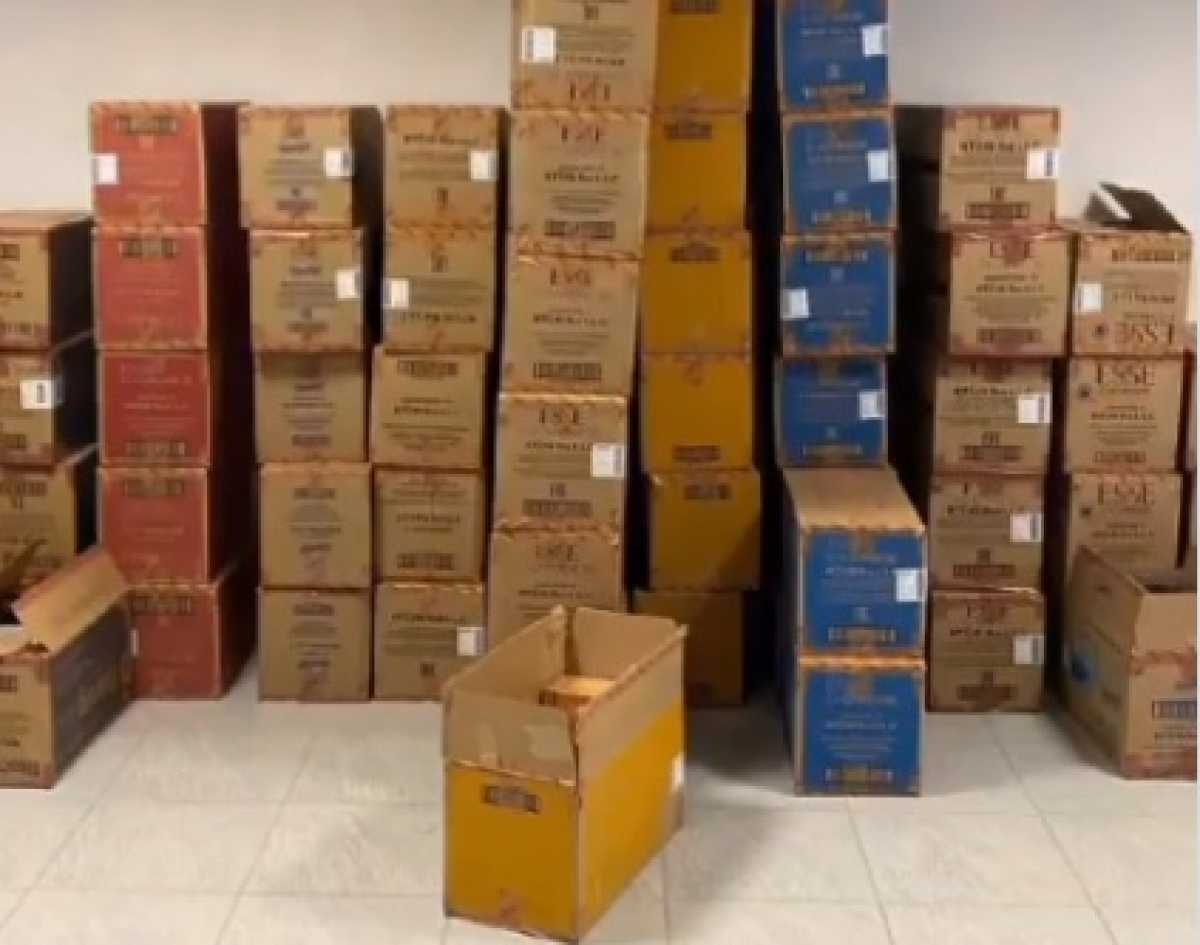 Почти 100 тысяч пачек нелегальных табачных изделий изъяли в Атырау