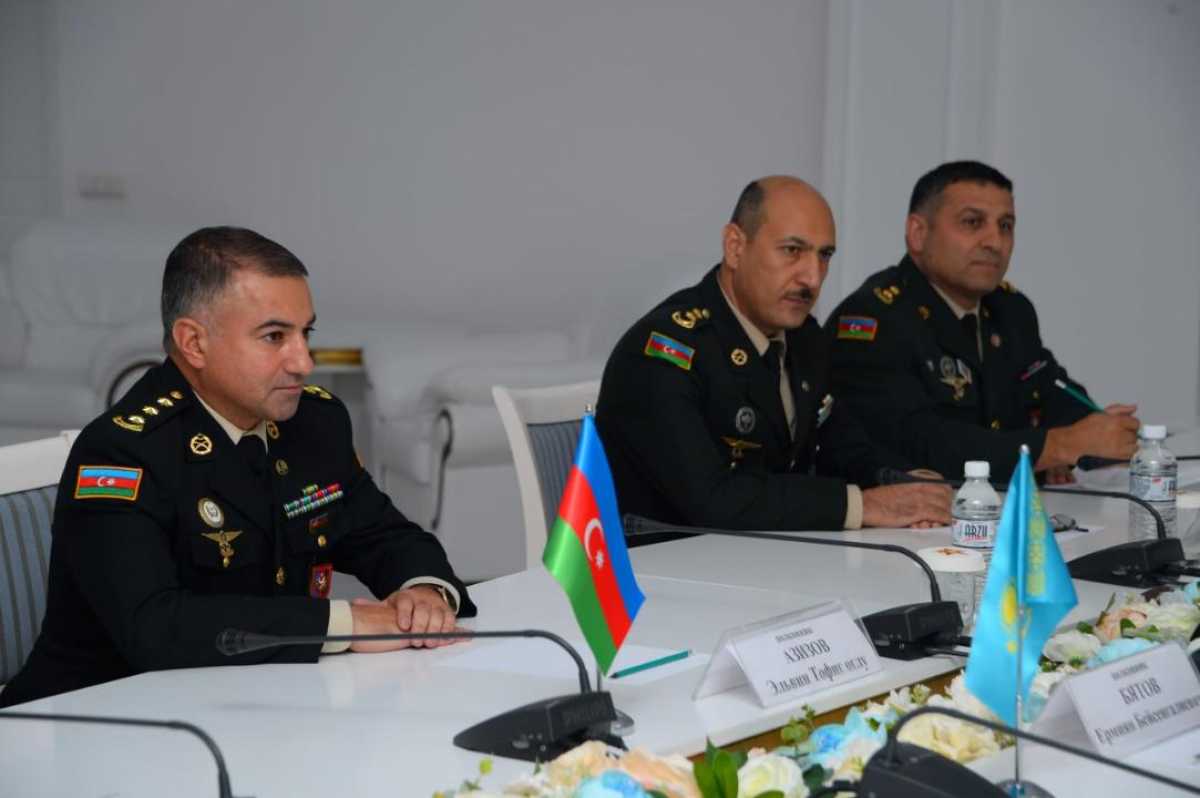 Специалисты идеологического фронта вооруженных сил Казахстана и Азербайджана обменялись опытом