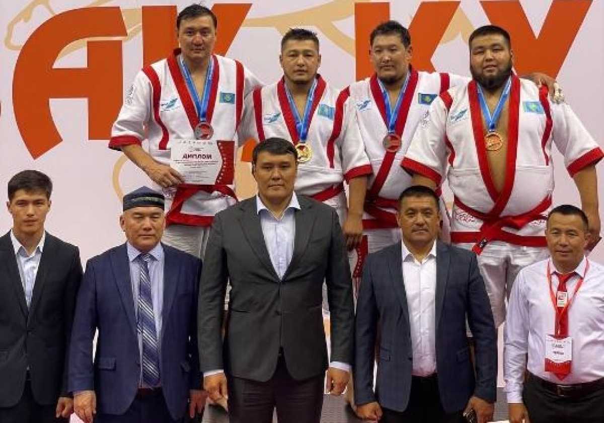 Спортсмены Вооруженных сил победили в состязании қазақ күресі