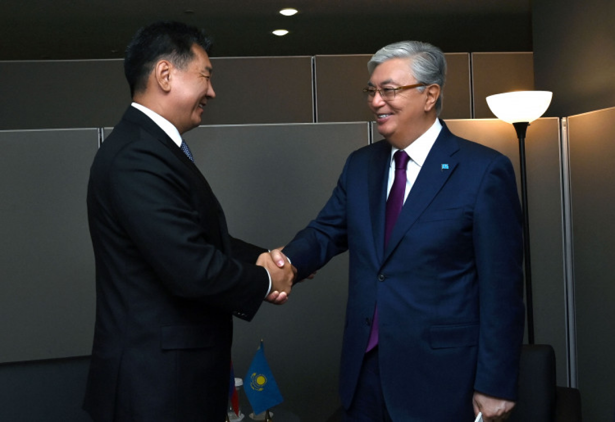 Токаев провёл встречу с президентом Монголии