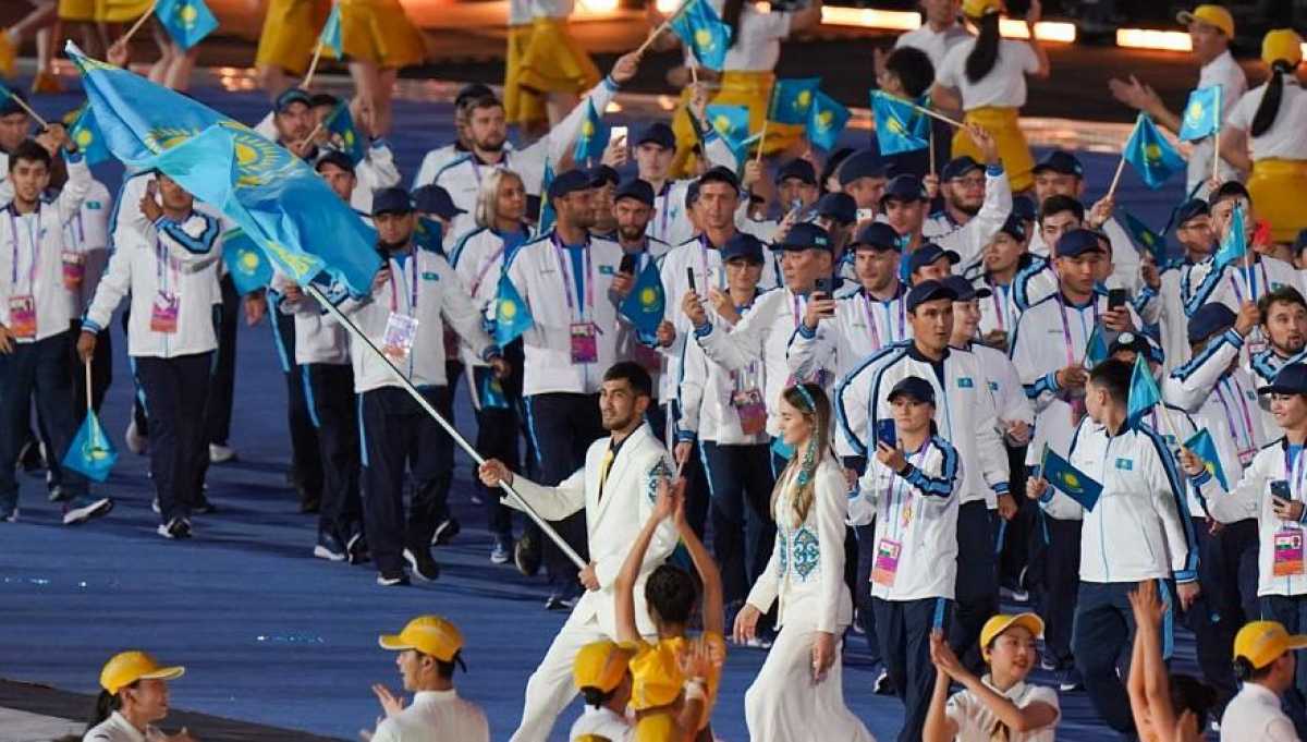 Сборная Казахстана приняла участие в церемонии открытия XIX летних Азиатских игр