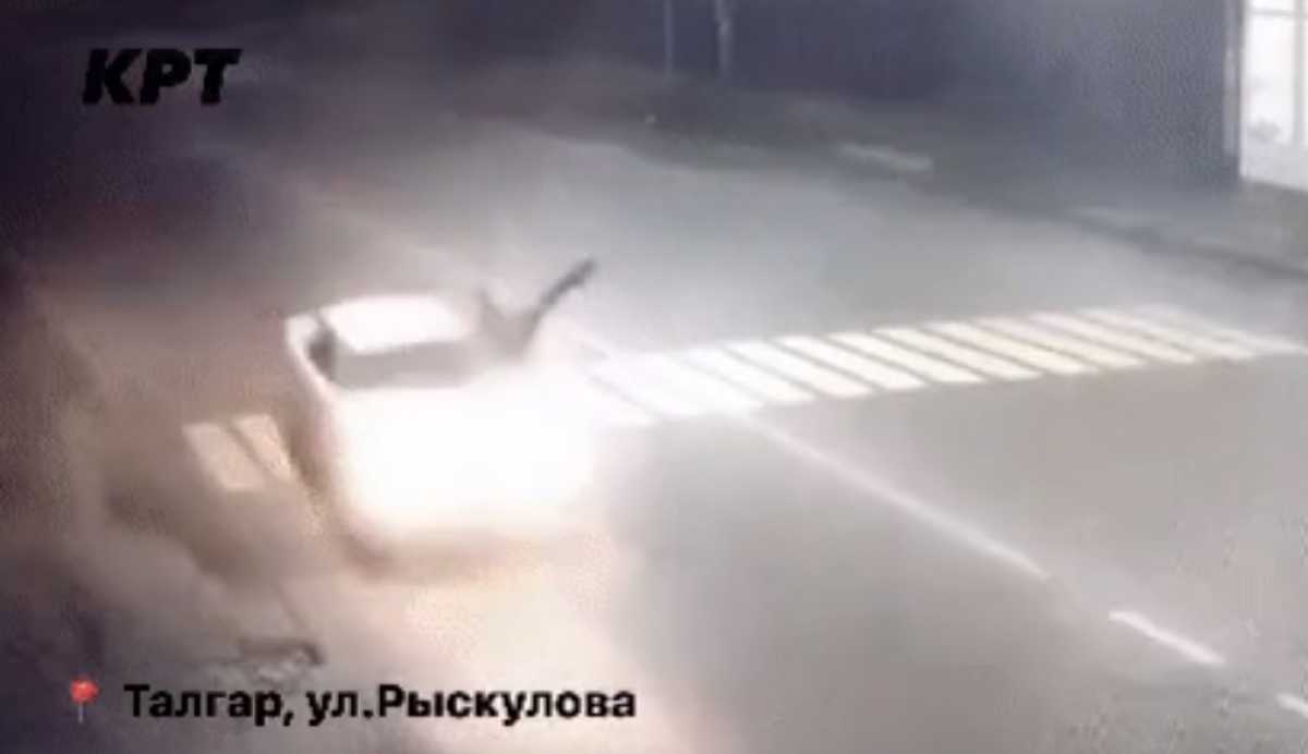 Смертельный наезд на пешехода близ Алматы попал на видео