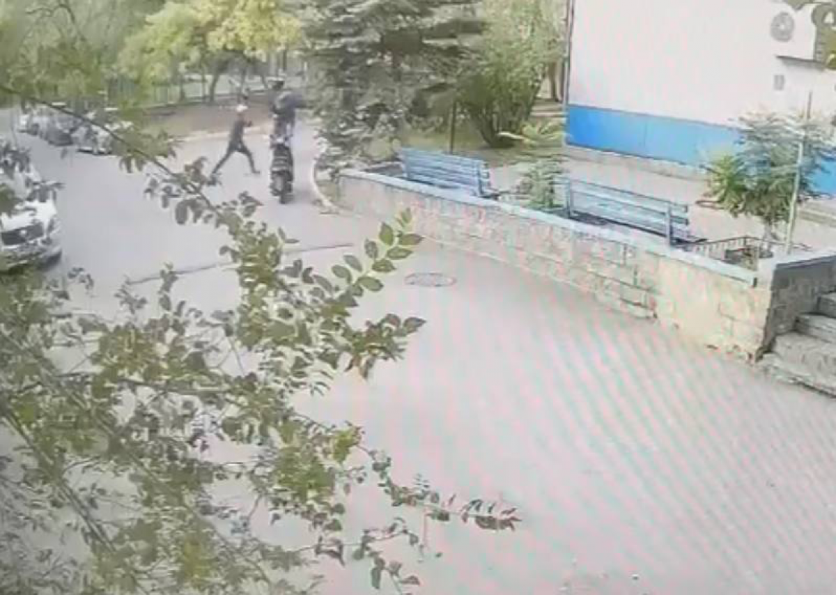 Дерзкий грабёж попал на видео в Алматы