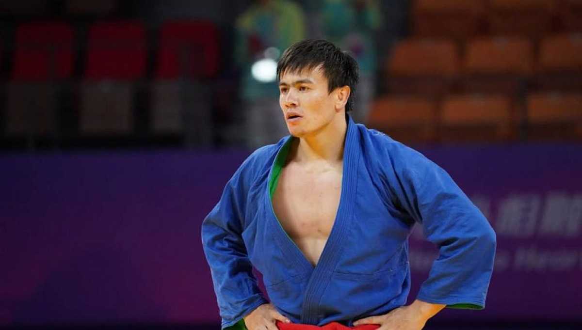 «Серебро» завоевал казахстанский борец на Азиаде в Ханчжоу