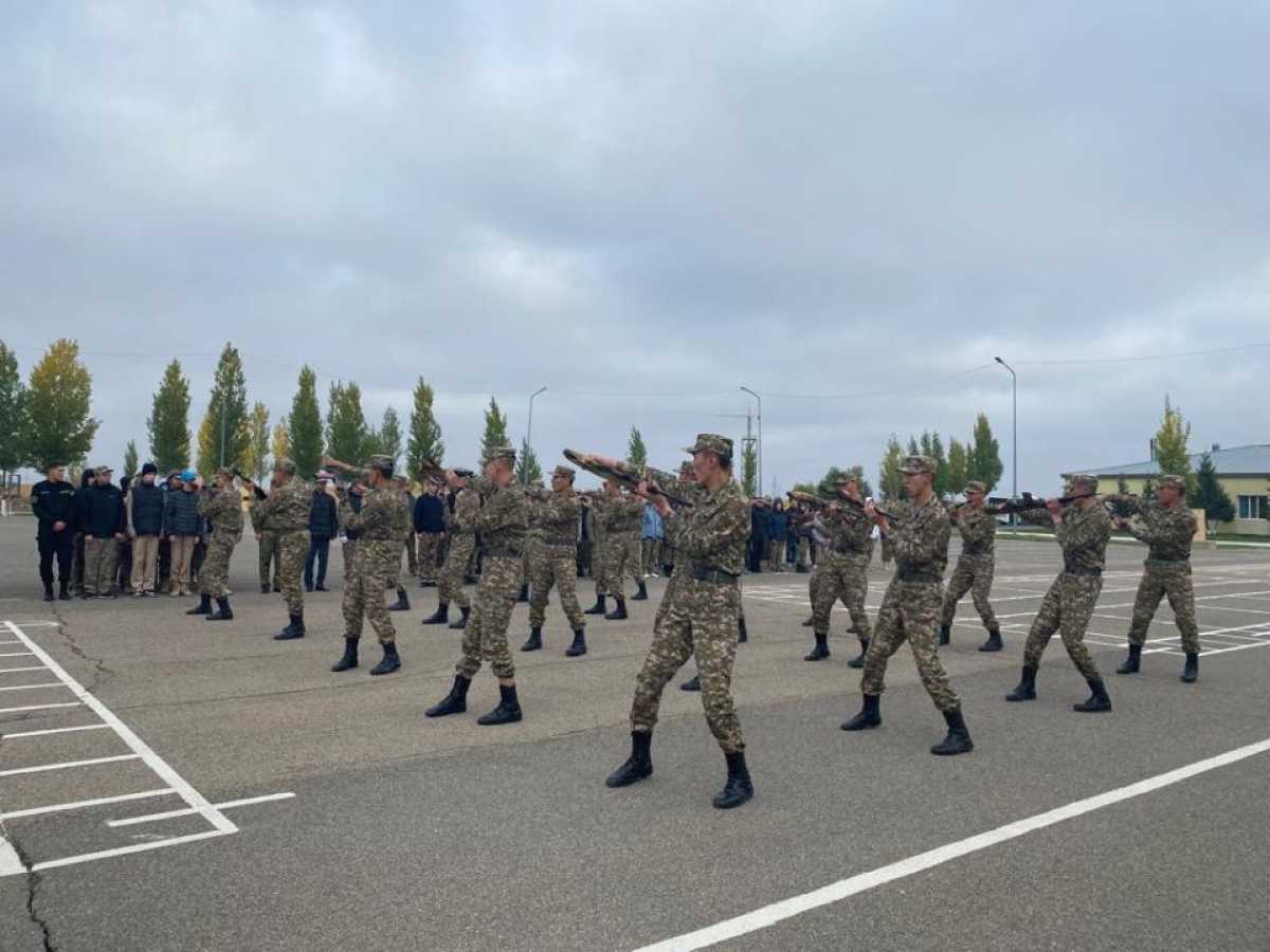 В Астане прошел осенний военно-патриотический полевой сбор среди школьников