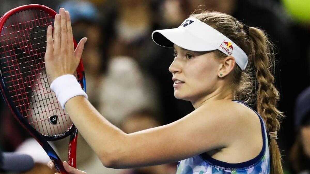 Елена Рыбакина обыграла первую ракетку мира на турнире в Пекине