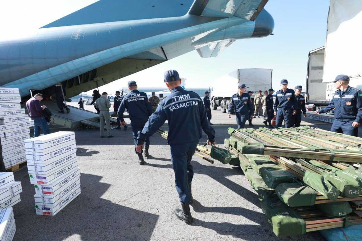 Казахстан направляет гуманитарный груз в пострадавший от землетрясения Афганистан