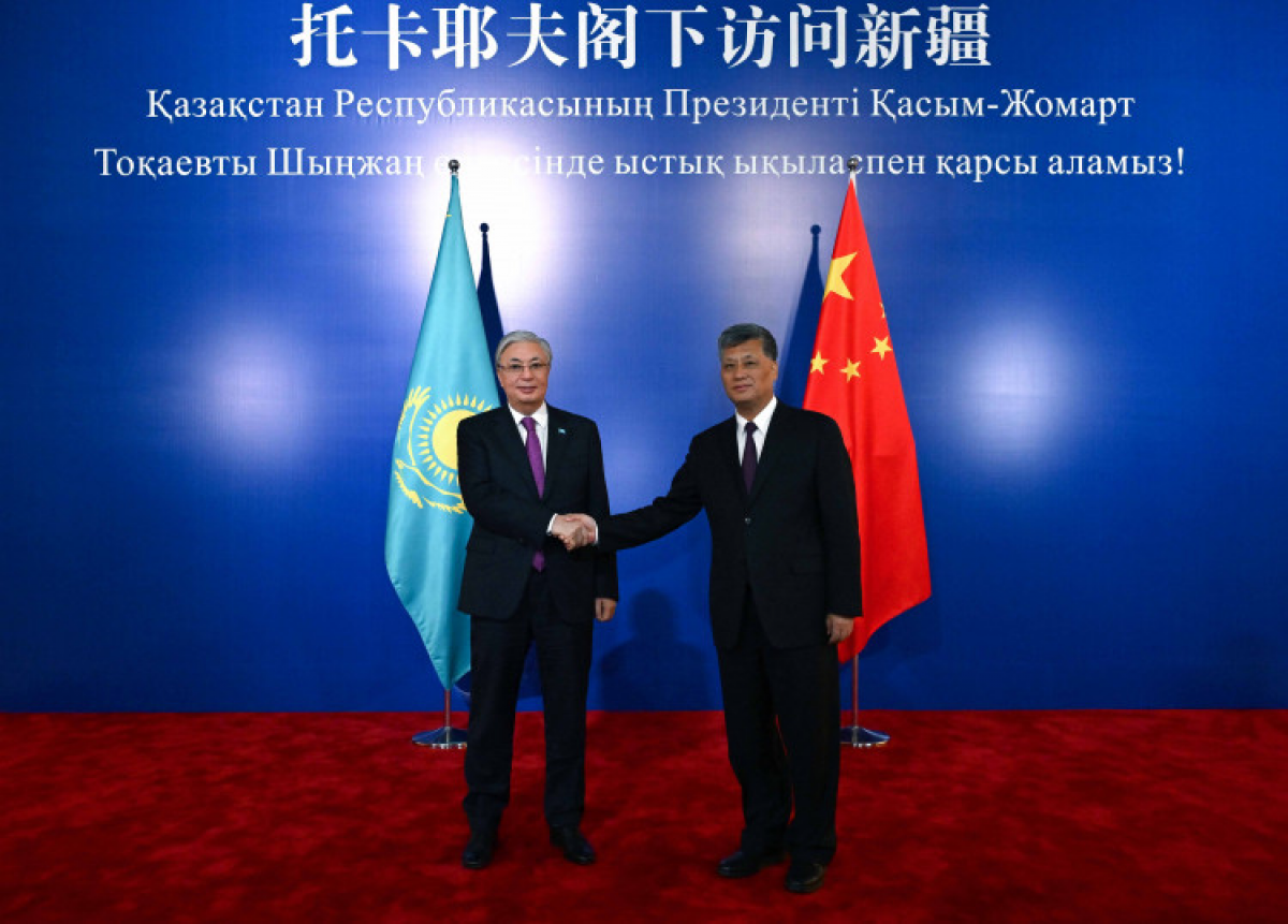 Токаев встретился с секретарём парткома Синьцзян-Уйгурского автономного района КНР