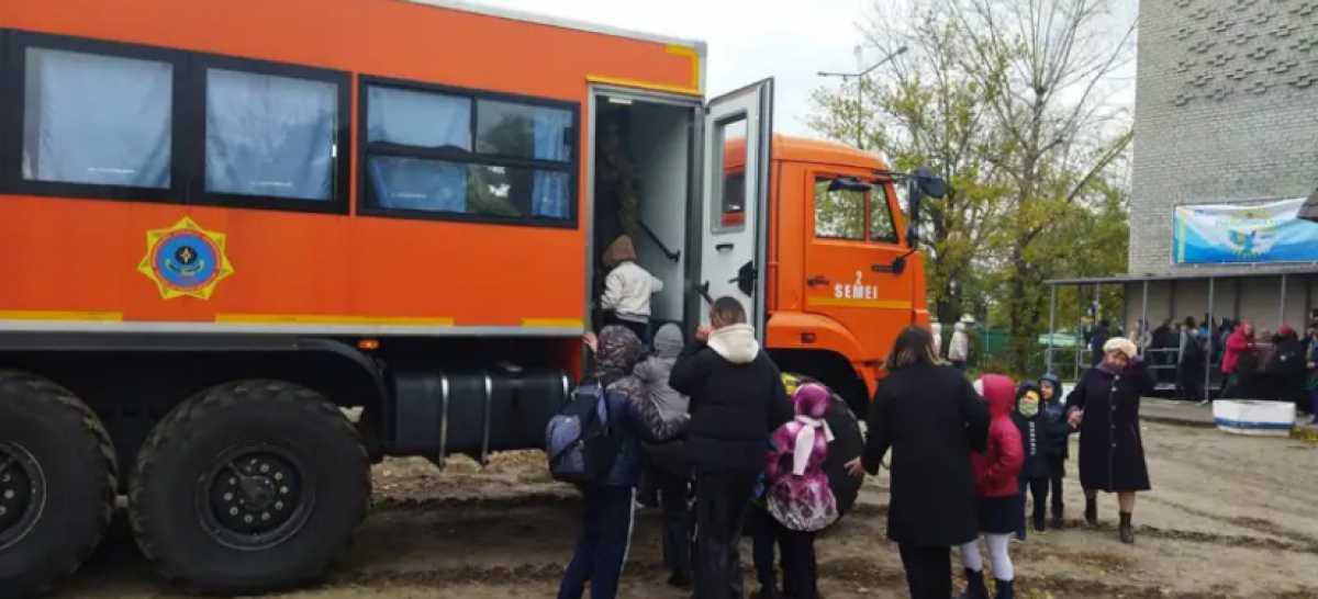 Детей эвакуировали в одной из школ Семея