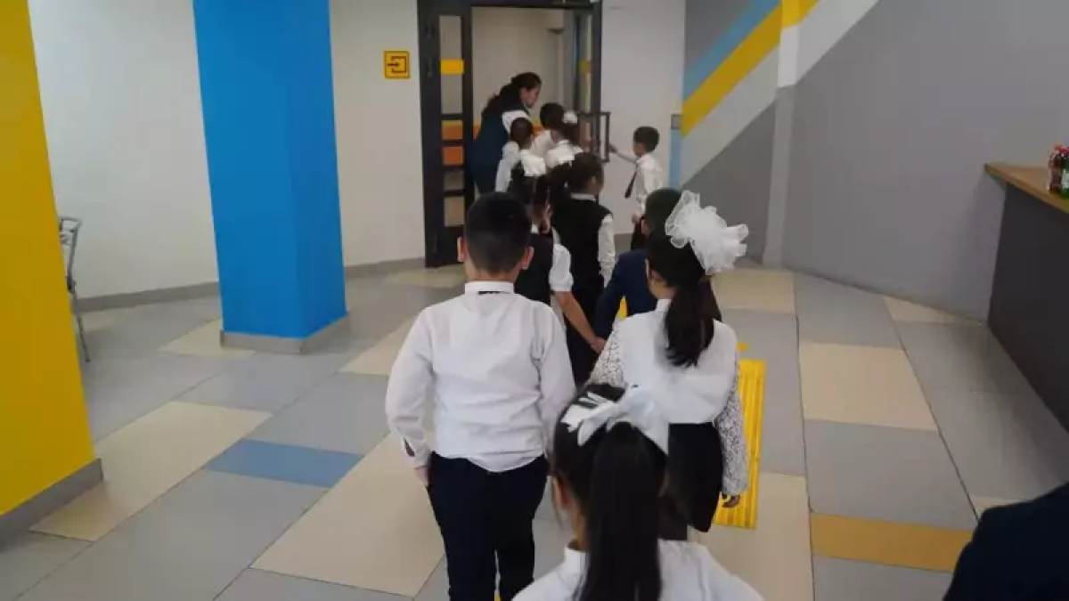 В СКО школьник попал в больницу после толчка сверстника