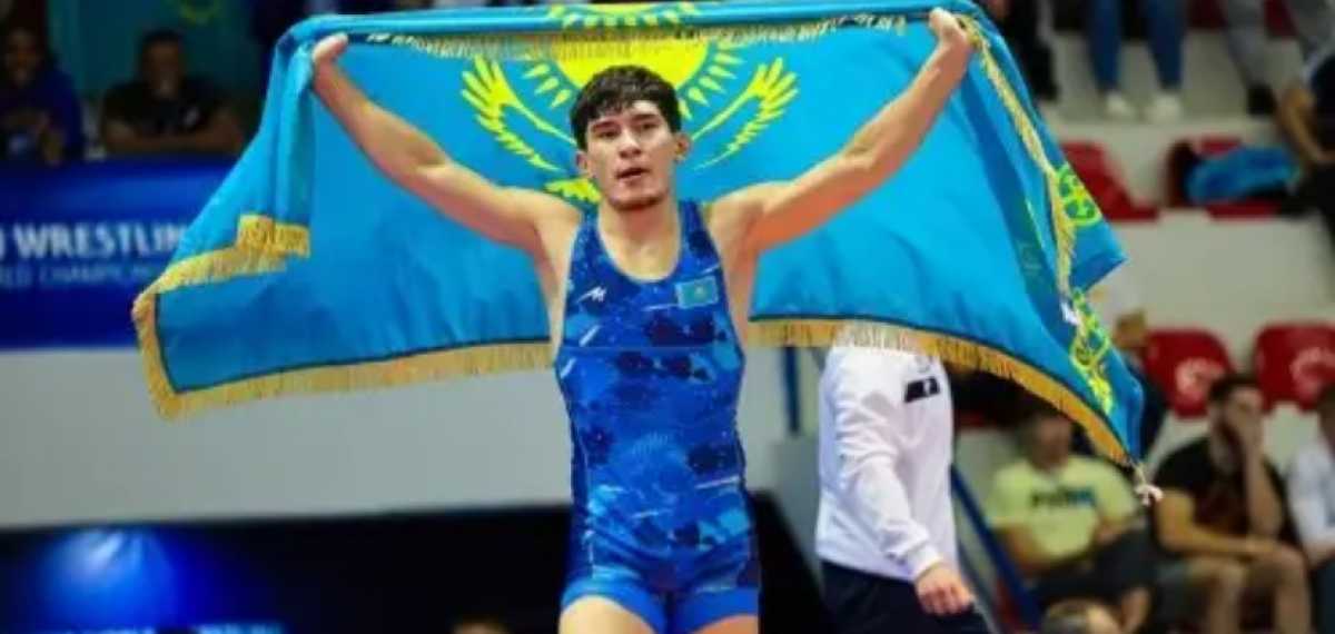 Чемпион мира из Казахстана признан лучшим борцом месяца