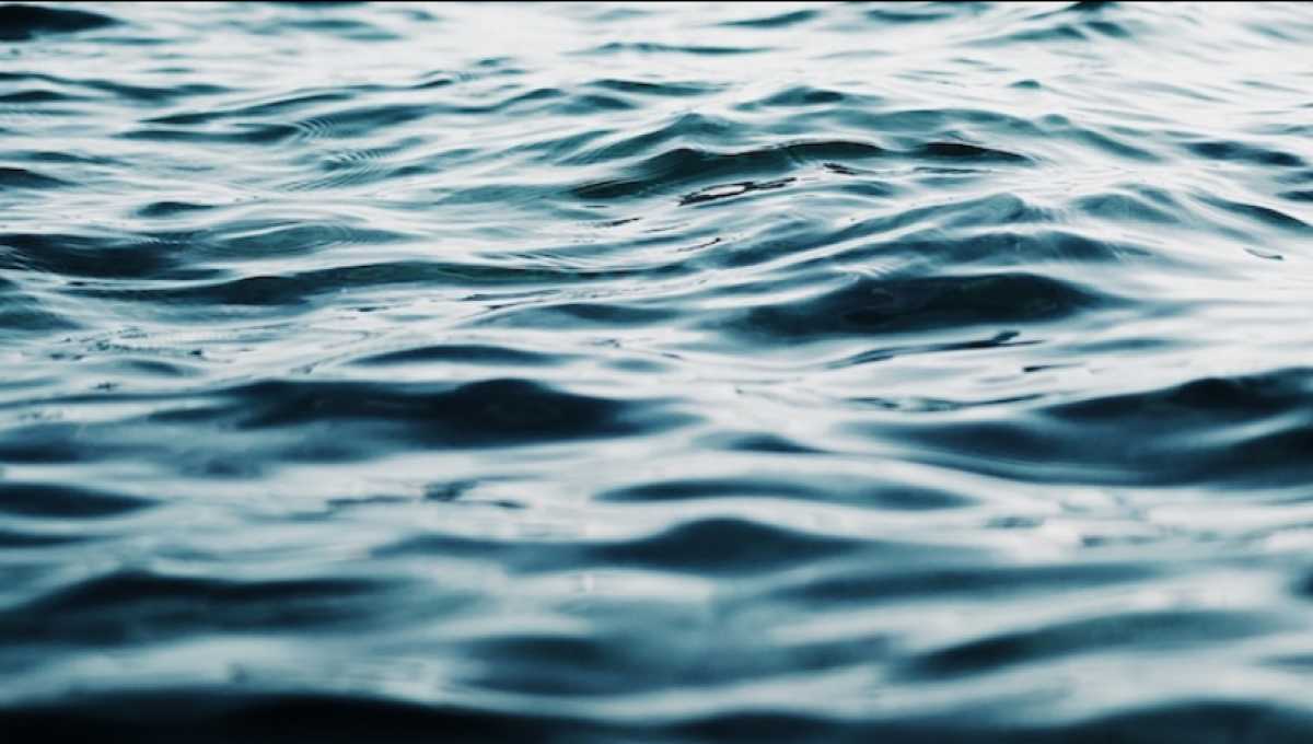 Пять дней искали в реке тело подростка, спрыгнувшего с моста в Атырау