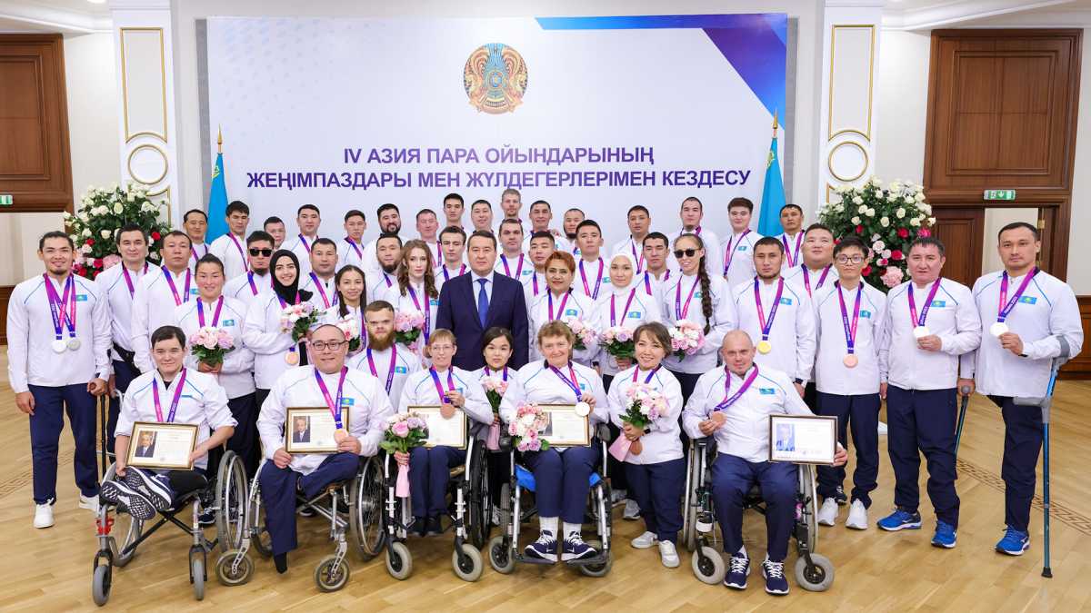 Смаилов встретился с победителями и призёрами IV Азиатских Пара игр