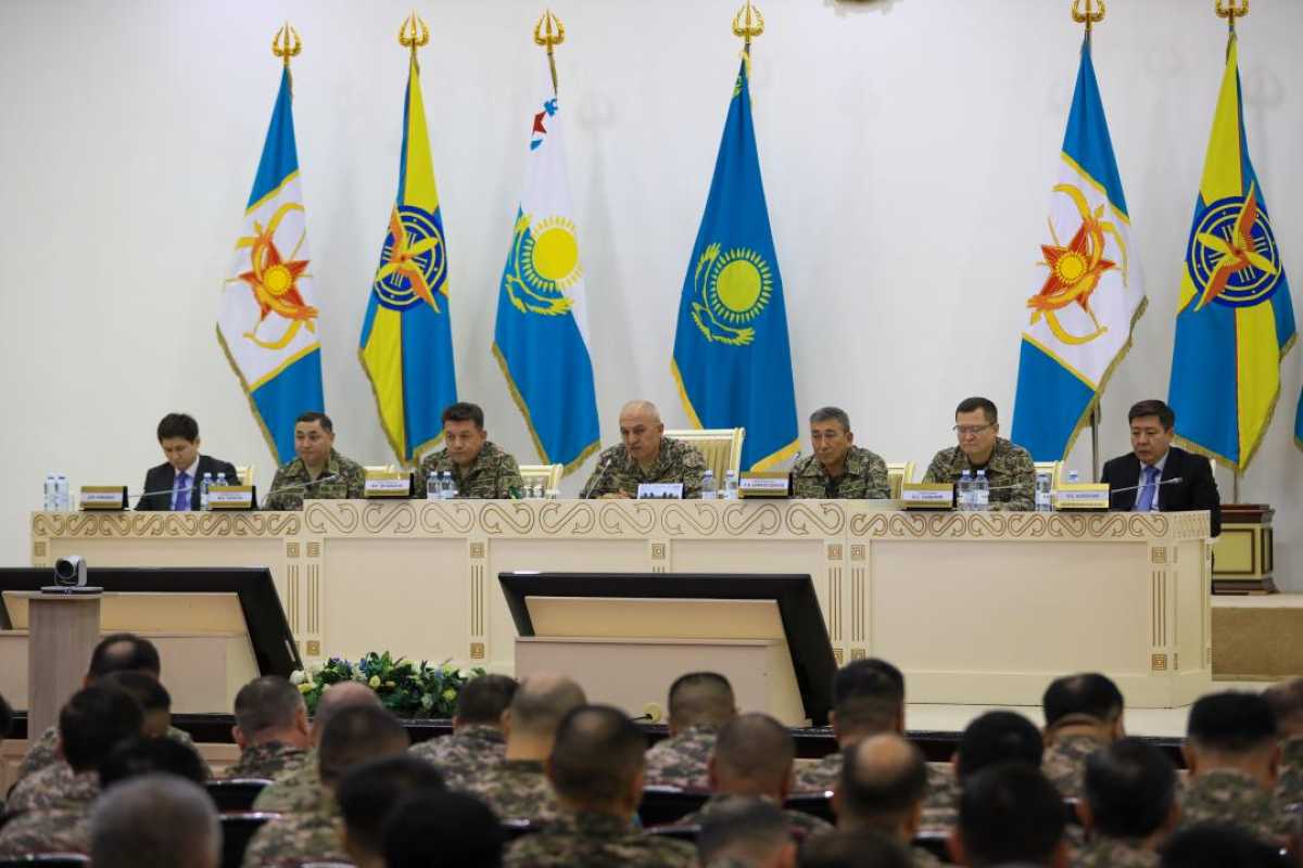Министр обороны определил приоритетные направления на коллегии оборонного ведомства