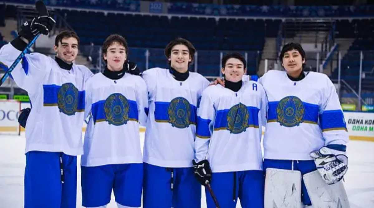Юношеская команда Казахстана по хоккею стала 2-ой на турнире в Беларуси