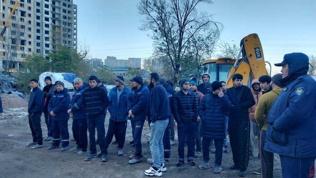 Более 100 мигрантов выявили в Алматы