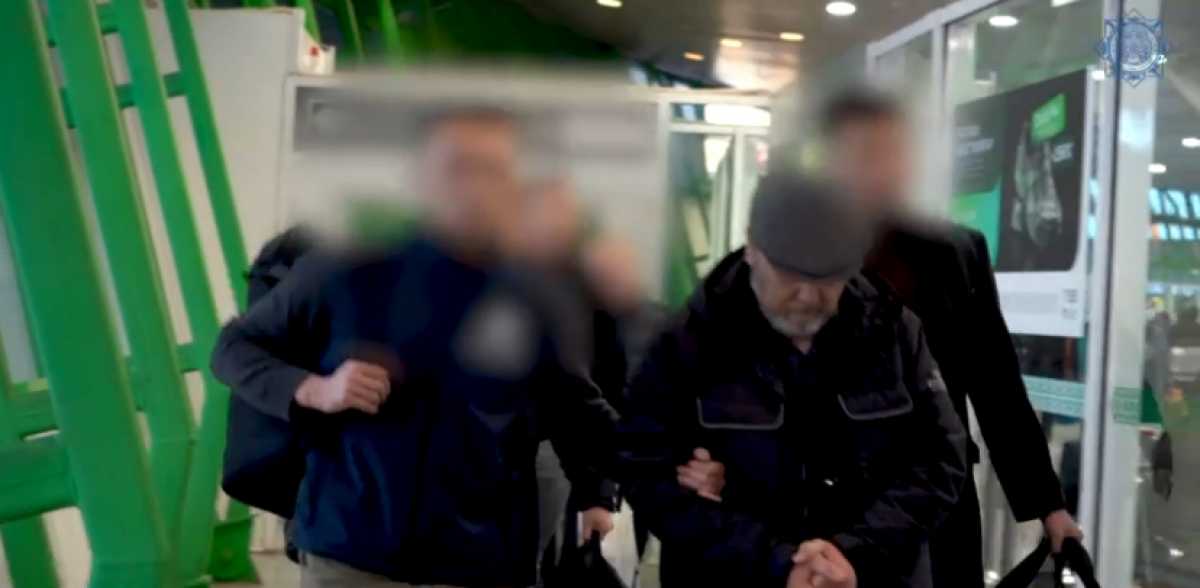 Подозреваемого в терроризме казахстанца экстрадировали из Болгарии