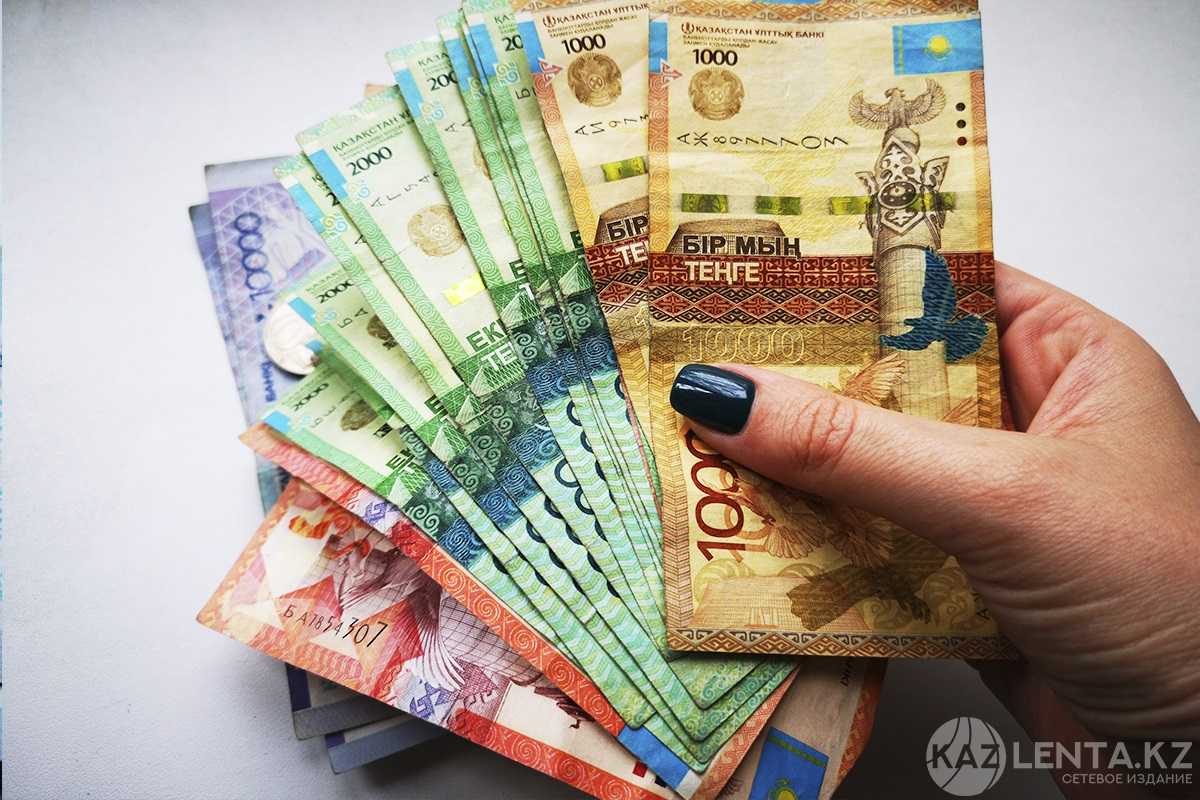 Сколько казахстанцев получают пенсии ниже минимальной зарплаты