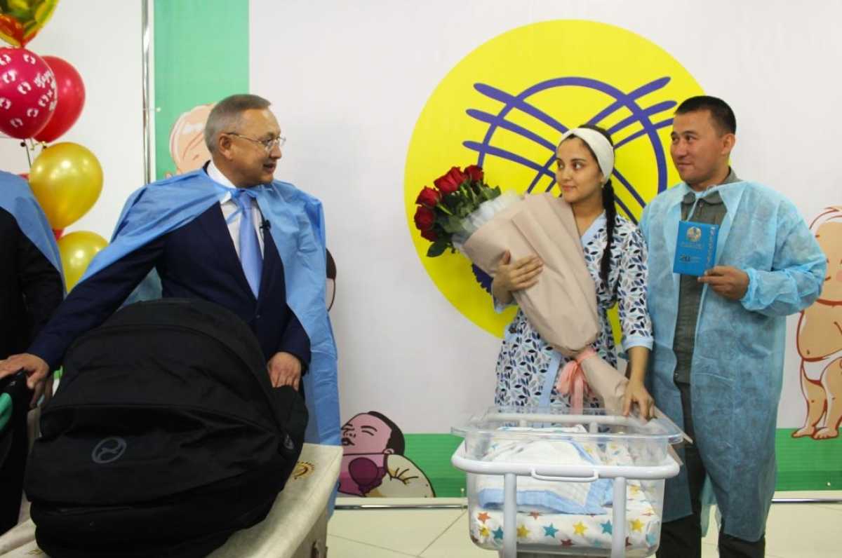 20-миллионный казахстанец родился в семье офицера Вооруженных сил