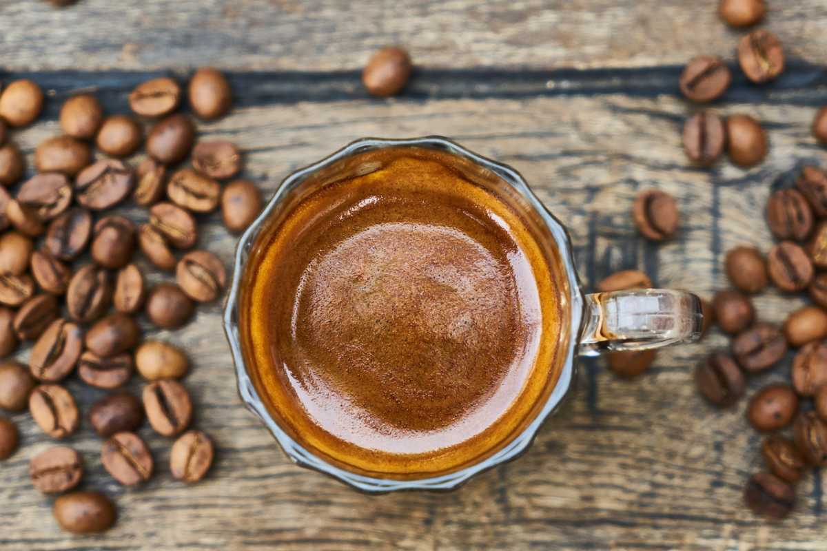 Ученые наконец выяснили, вредно ли пить кофе по утрам
