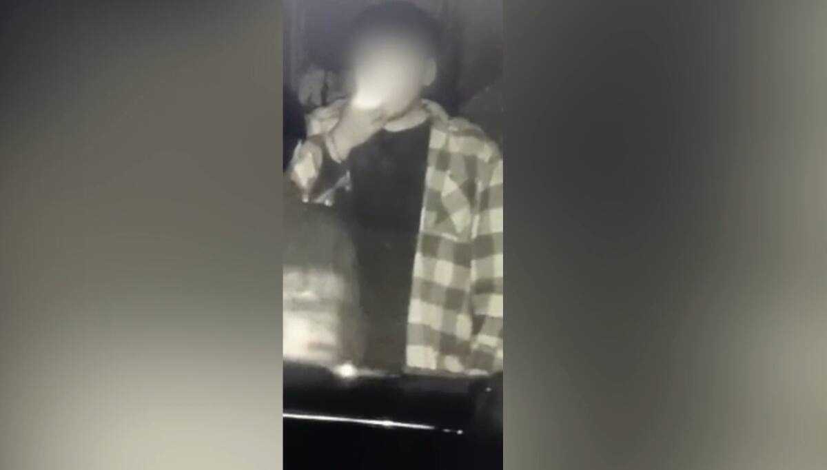 Не заметил камер: парня поймали за курением марихуаны в Шымкенте