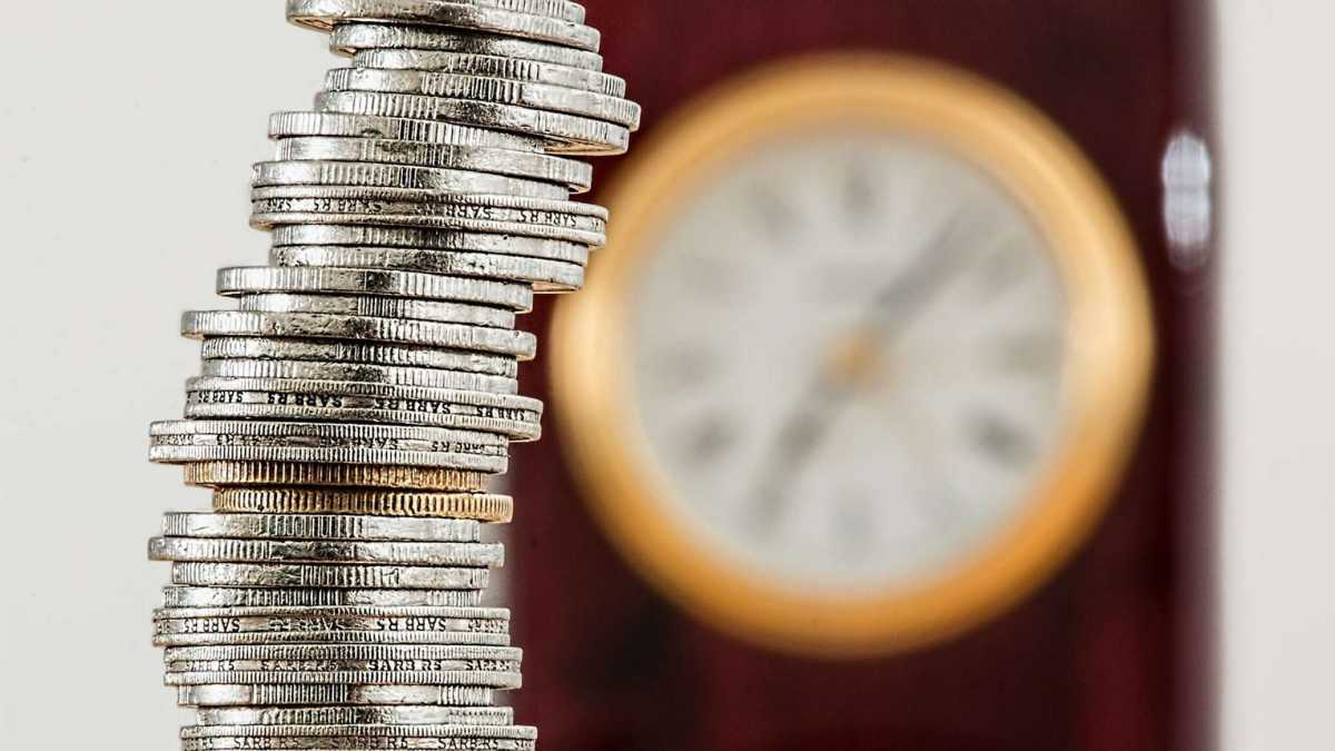 «Бурный денежный поток»: астрологи рассказали, кому уже 3 декабря ждать больших финансовых поступлений