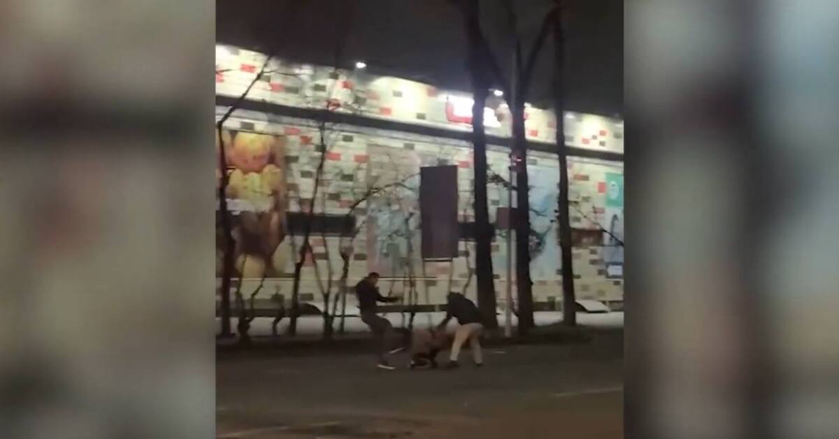 Избиение мужчины попало на видео в Алматы
