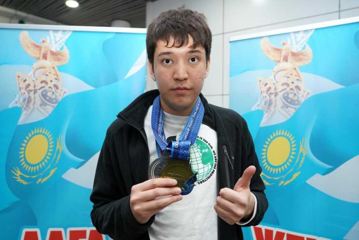 Казахстанский спортсмен стал первым чемпионом в истории страны по плаванию на открытой воде