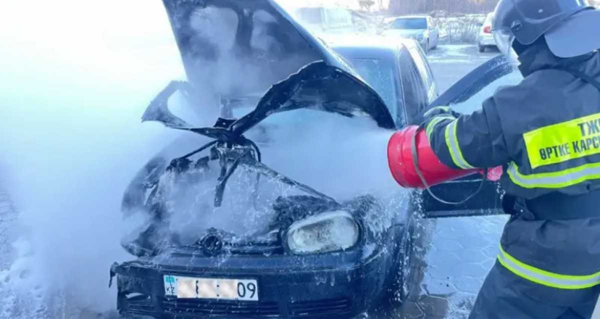 Шесть автомобилей сгорели в Карагандинской области