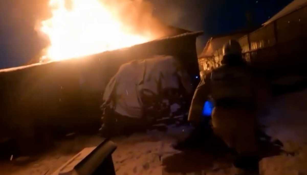 Пожар в Алматы: семья из пяти человек едва не погибла в огне