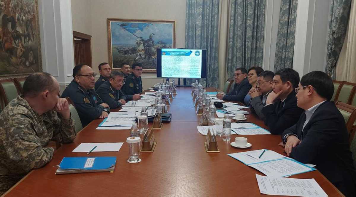 Военные и депутаты обсудили вопросы правового обеспечения территориальной обороны